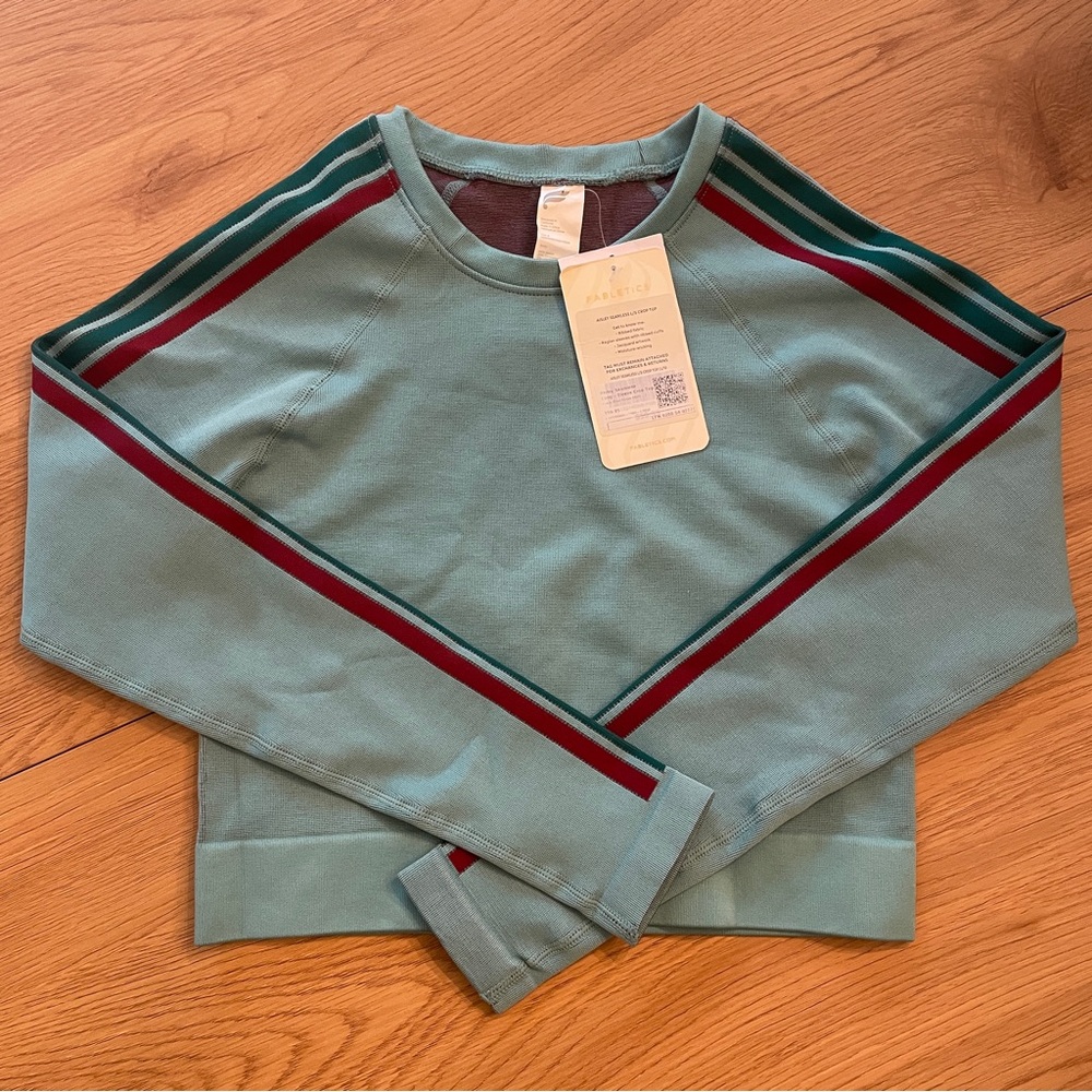 Set: Fabletics Green and Red Crewneck and Leggings